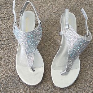 Dream Pairs Silver Rhinestone Embellished Sandals Womens Size 8 1/2
